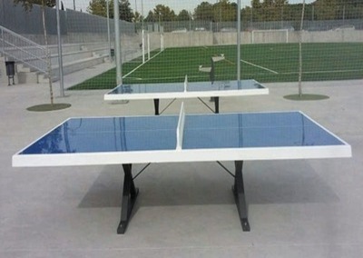 Table de ping-pong anti-vandalisme Forte pour les espaces sportifs